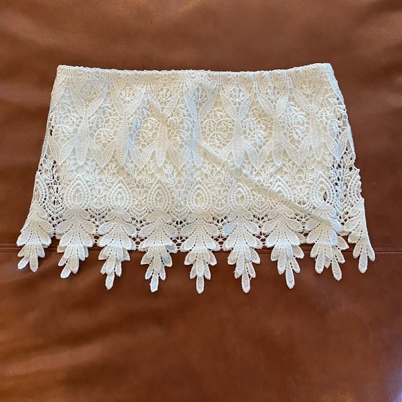 LF Paper Heart Woven Crop Top - Picture 5 of 5